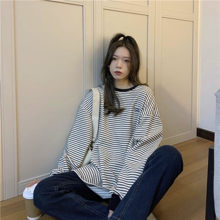 Striped Round Neck Oversized Sweatshirt