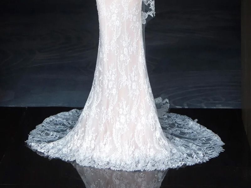 Off-Shoulder Long-Sleeve Lace Mermaid Evening Gown