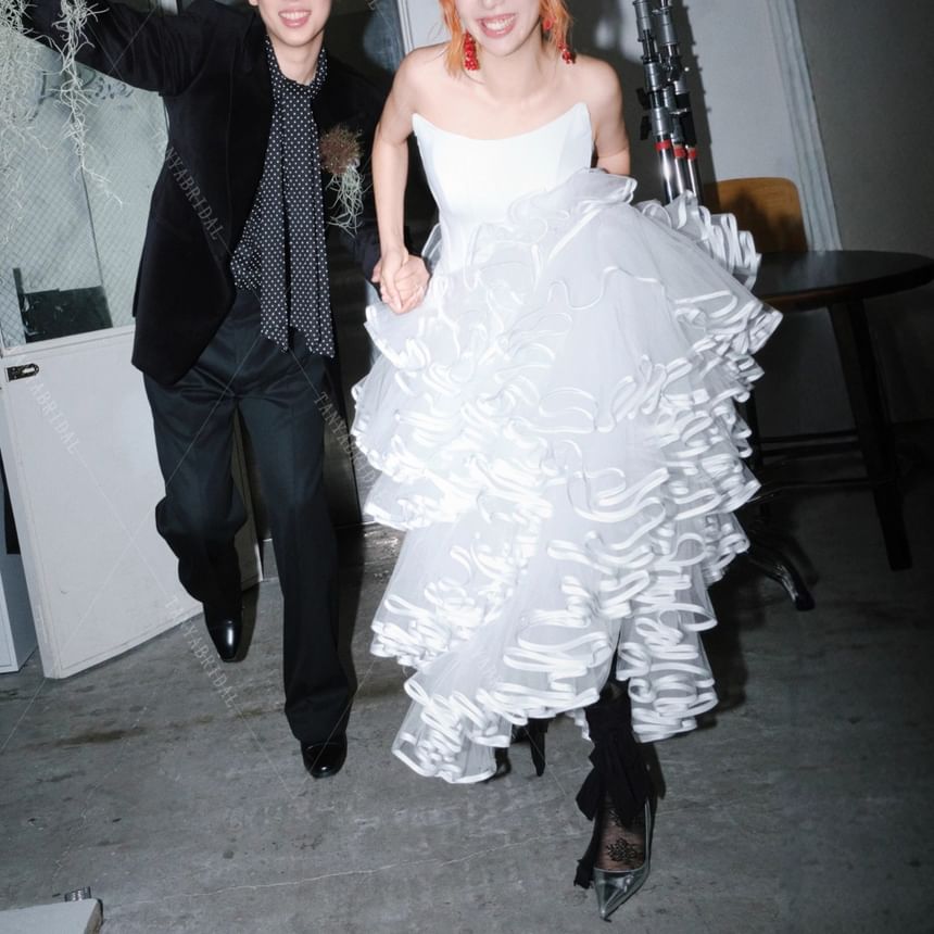 Strapless Lace-Up A-Line Mesh Wedding Gown