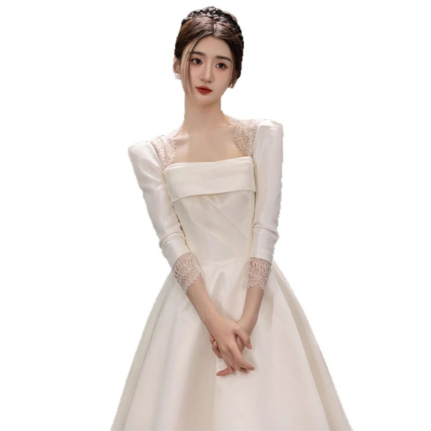 3/4-Sleeve Square-Neck Lace Trim A-Line Wedding Gown