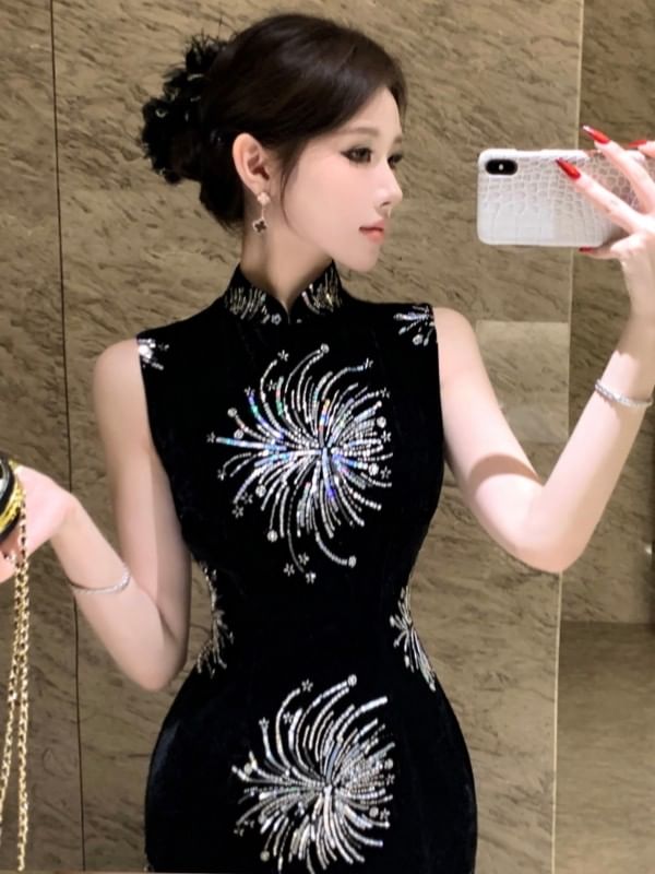 Sleeveless Mandarin Collar Rhinestone Maxi Qipao