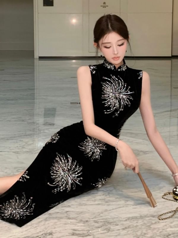 Sleeveless Mandarin Collar Rhinestone Maxi Qipao