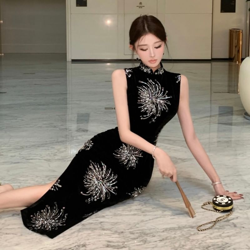 Sleeveless Mandarin Collar Rhinestone Maxi Qipao