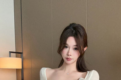 Tie Front Knit Long Sleeve Scoop Neck Henley Top