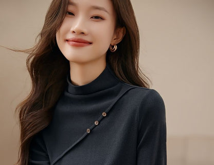 Cozy Mock-Neck Long-Sleeve Minimalist Tee