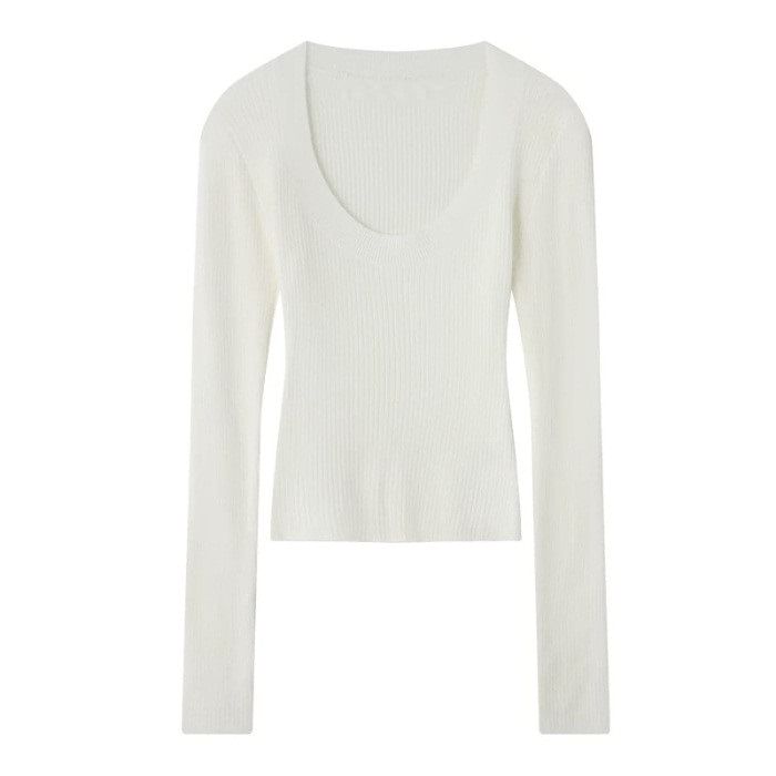 Classic Scoop-Neck Long-Sleeve Knit Top