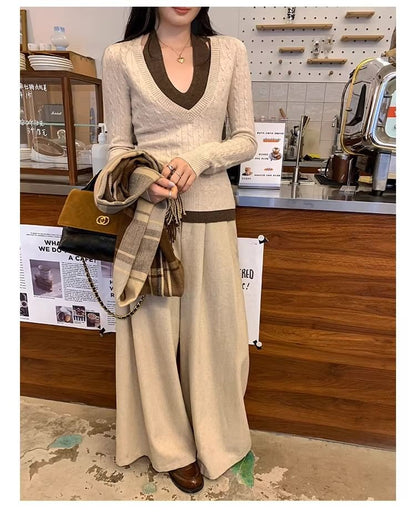 Two-Tone V-Neck Long-Sleeve Knit Top