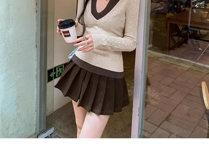 Two-Tone V-Neck Long-Sleeve Knit Top