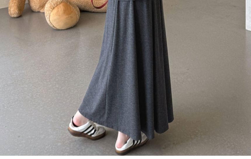 Maternity 3-Piece Set: Camisole, Cardigan & Maxi Skirt