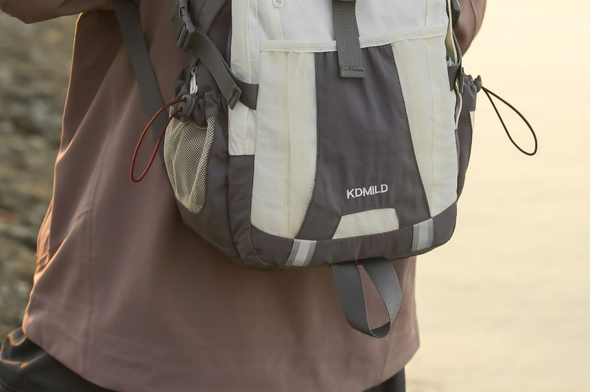 Buckle Panel Mesh Outdoor Backpack