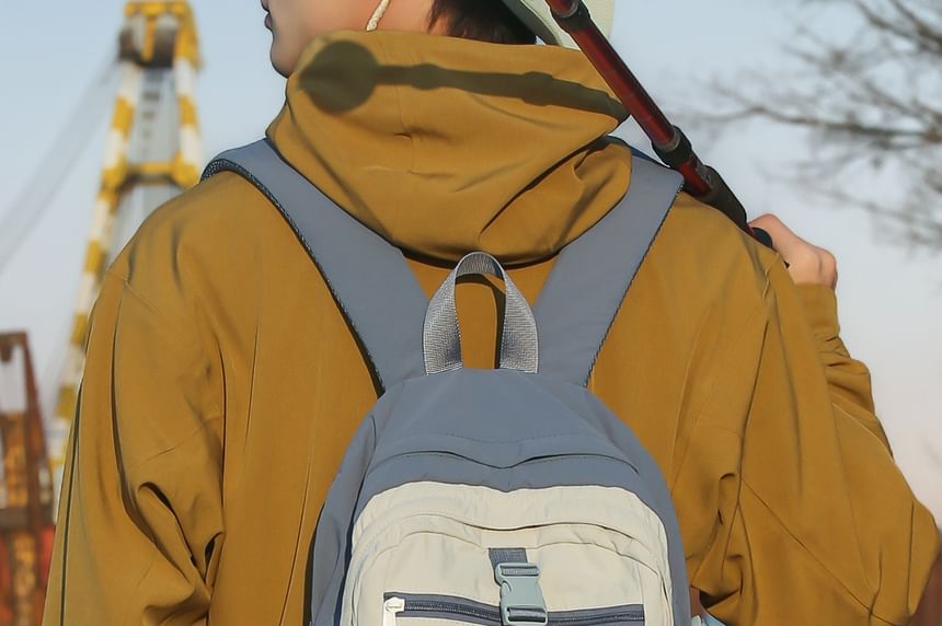 Buckle Panel Mesh Outdoor Backpack