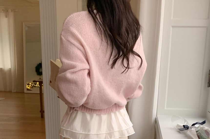 Ruffle Crew Neck Long-Sleeve Knit Crop Top