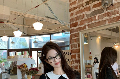 Peter Pan Collar Ruffle Hem Tee
