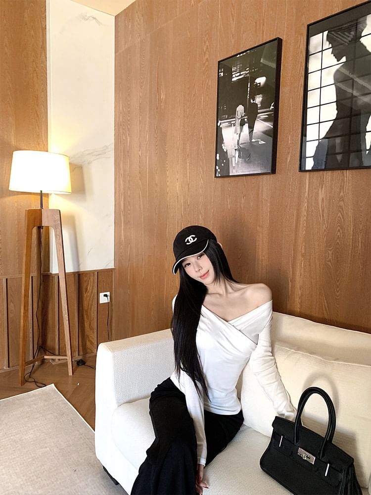 One-Shoulder Ruched Long Sleeve Tee