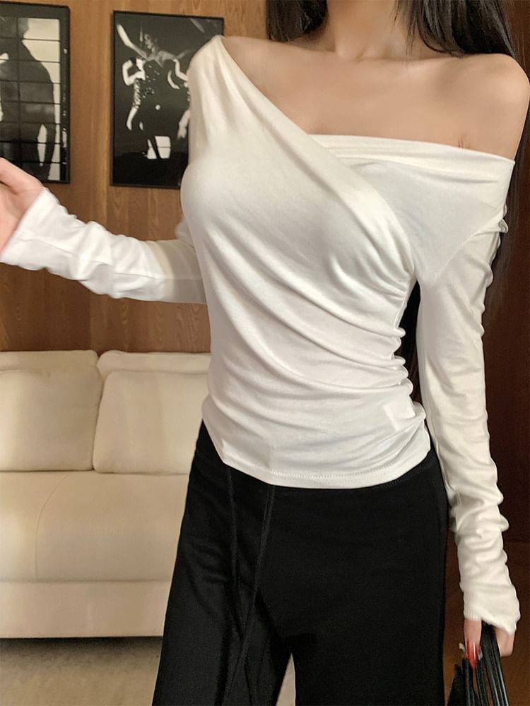 One-Shoulder Ruched Long Sleeve Tee