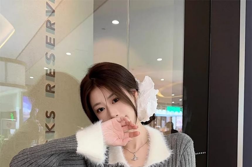 Two-Tone Ribbed Knit Collared Sweater