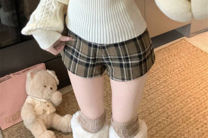 Off-Shoulder Cable Knit Sweater with Neckwarmer Set