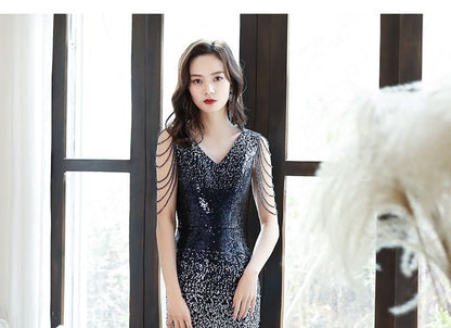 Sleeveless V-Neck Gradient Sequin Beaded Strand Trumpet Evening Gown