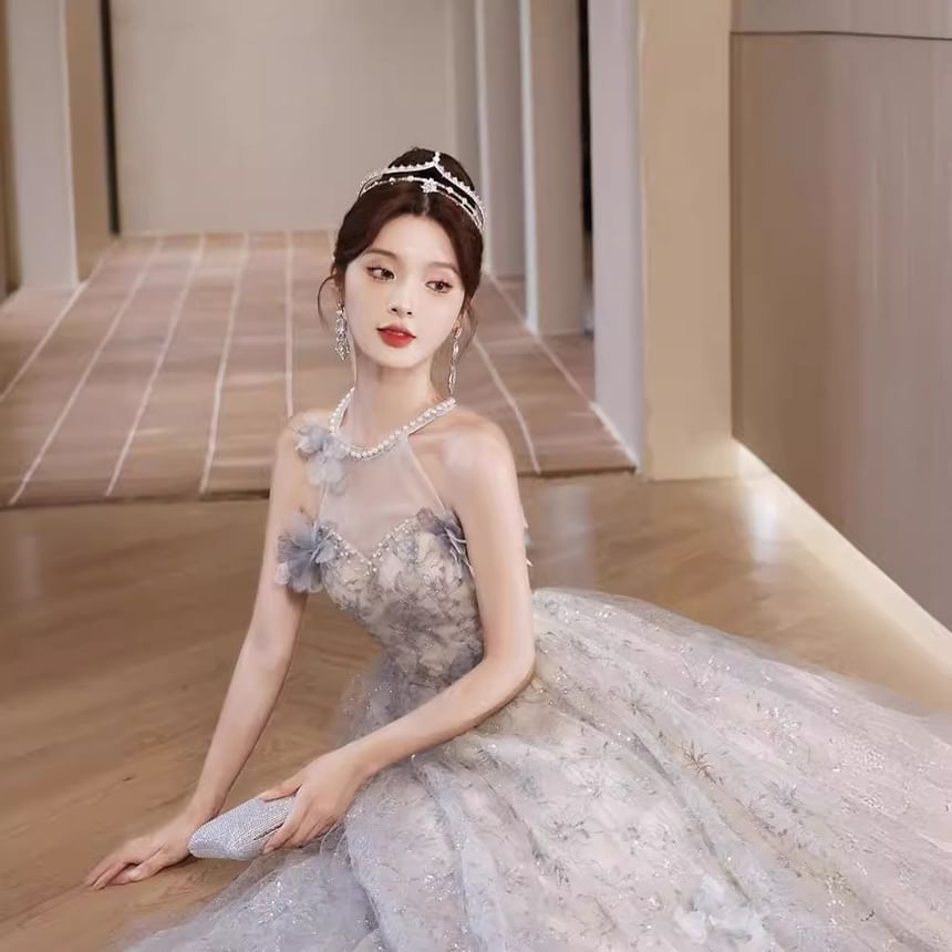 Sleeveless Round Neck Floral Embroidered Beaded Panel Mesh A-Line Evening Gown