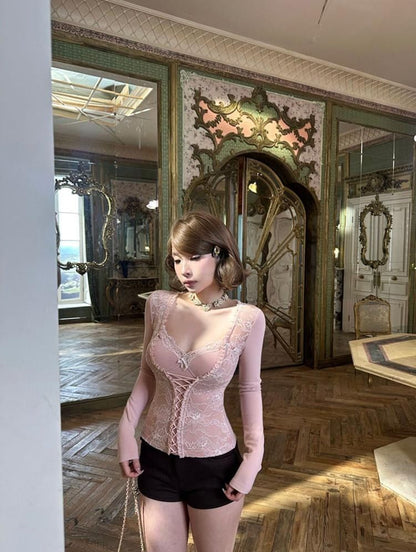 Lace Panel V-Neck Crop Tee with Slim Fit