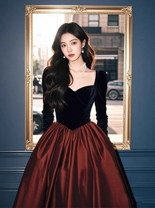 Long Sleeve Sweetheart Neck Two Tone Satin Panel Velvet A-Line Cocktail Dress