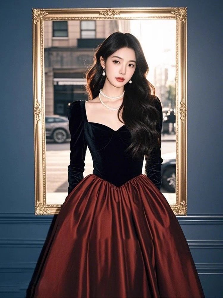 Long Sleeve Sweetheart Neck Two Tone Satin Panel Velvet A-Line Cocktail Dress