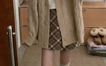 Long Sleeve V-Neck Cable Knit Cardigan