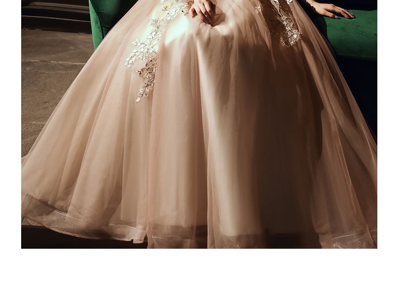 Cold-Shoulder Floral Applique Two-Tone A-Line Mesh Evening Gown