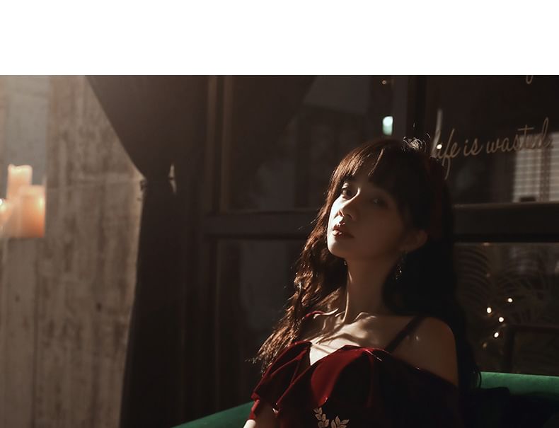 Cold-Shoulder Floral Applique Two-Tone A-Line Mesh Evening Gown