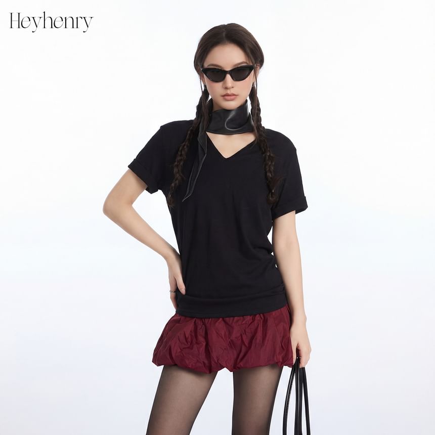 Loose-Fit V-Neck Solid Short-Sleeve Tee