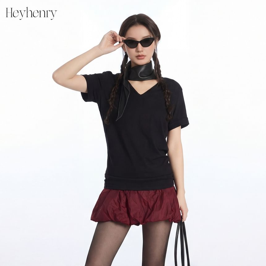 Loose-Fit V-Neck Solid Short-Sleeve Tee