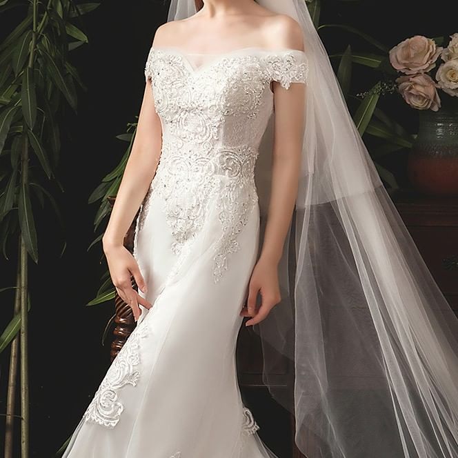 Off-Shoulder Lace Mermaid Wedding Gown