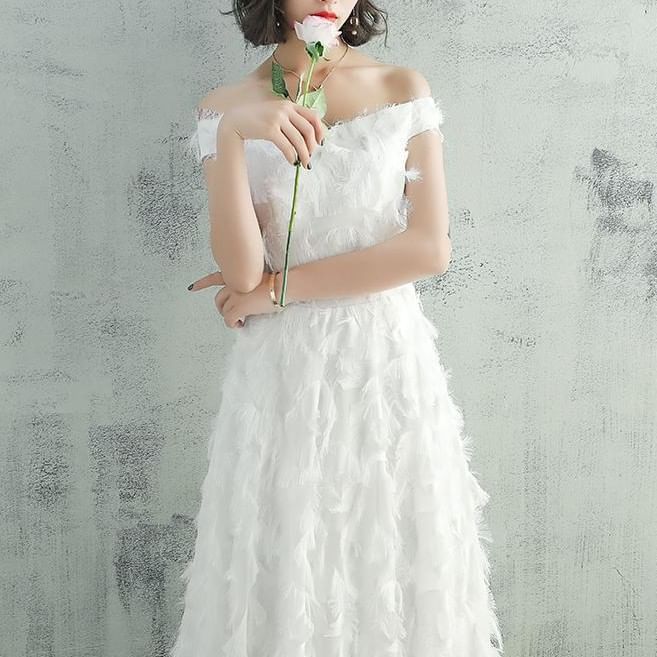 Off-Shoulder Plain Feather Accent A-Line Evening Gown