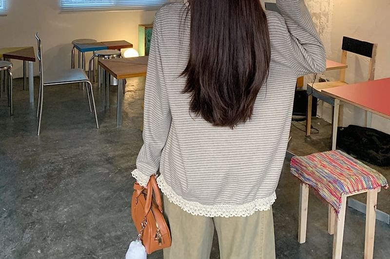 Round Neck Striped Panel Lace Top