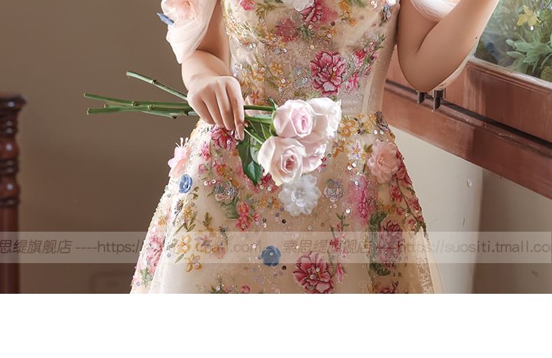 Off-Shoulder Floral Embroidered A-Line Evening Gown