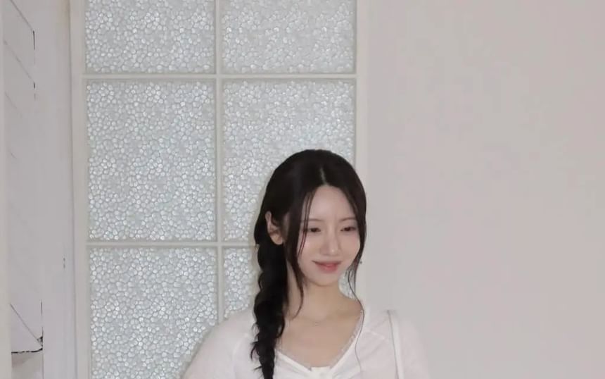 Frill Trim Ruched Button-Up Long-Sleeve Blouse