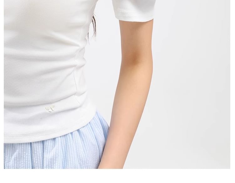 Cold Shoulder Crop Tee with Short Sleeves