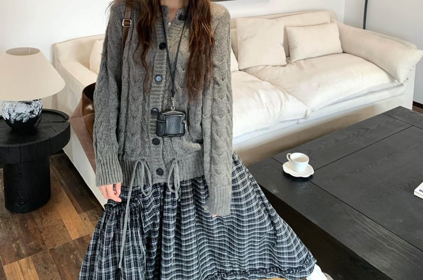 Button-Up Cable Knit Cardigan / High Waist Plaid Ruffled Midi A-Line Skirt