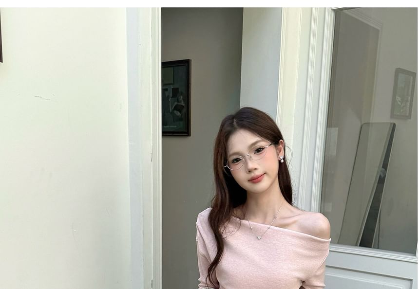 Mock Two-Piece Off-Shoulder Lace Panel Slim Fit T-Shirt
