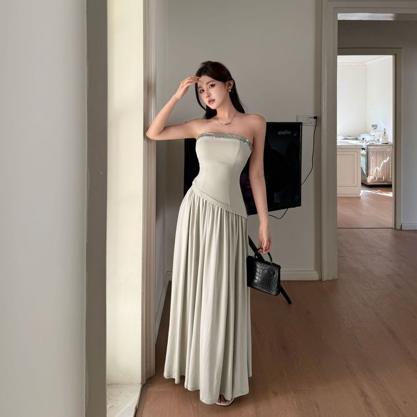 Sleeveless Sequin Panel Slim-Fit Maxi Evening Dress