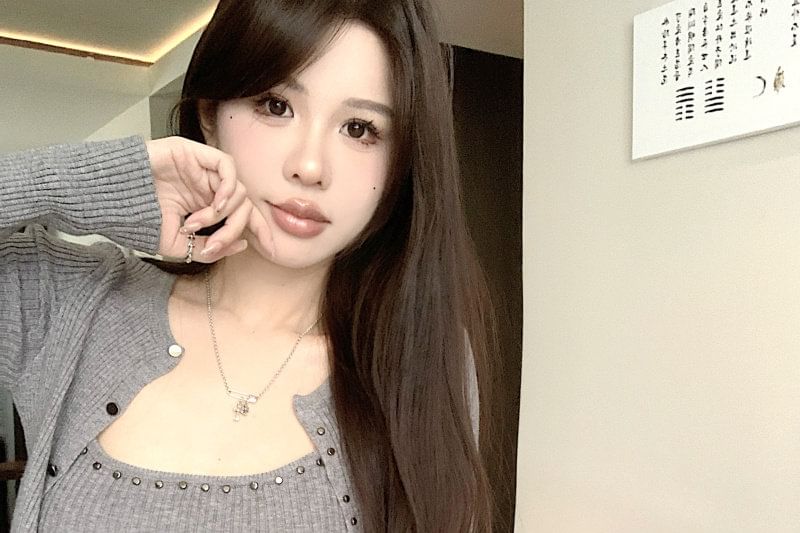 Plain Crop Cardigan / Knit Camisole Top / Shorts