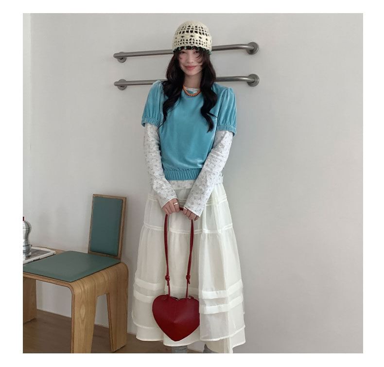 Casual Short Sleeve Crop Tee with Round Neck