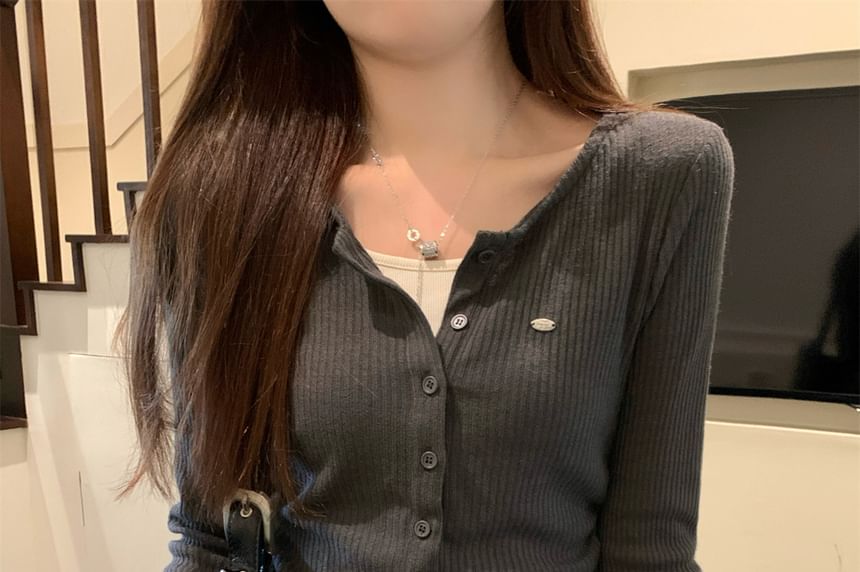 Two-Tone Buttoned Crop Top