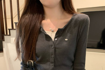 Two-Tone Buttoned Crop Top