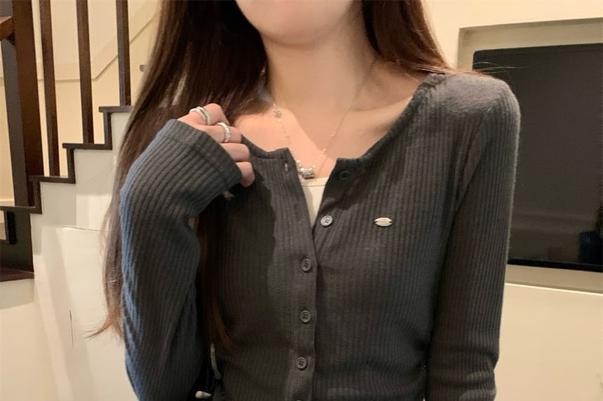 Two-Tone Buttoned Crop Top