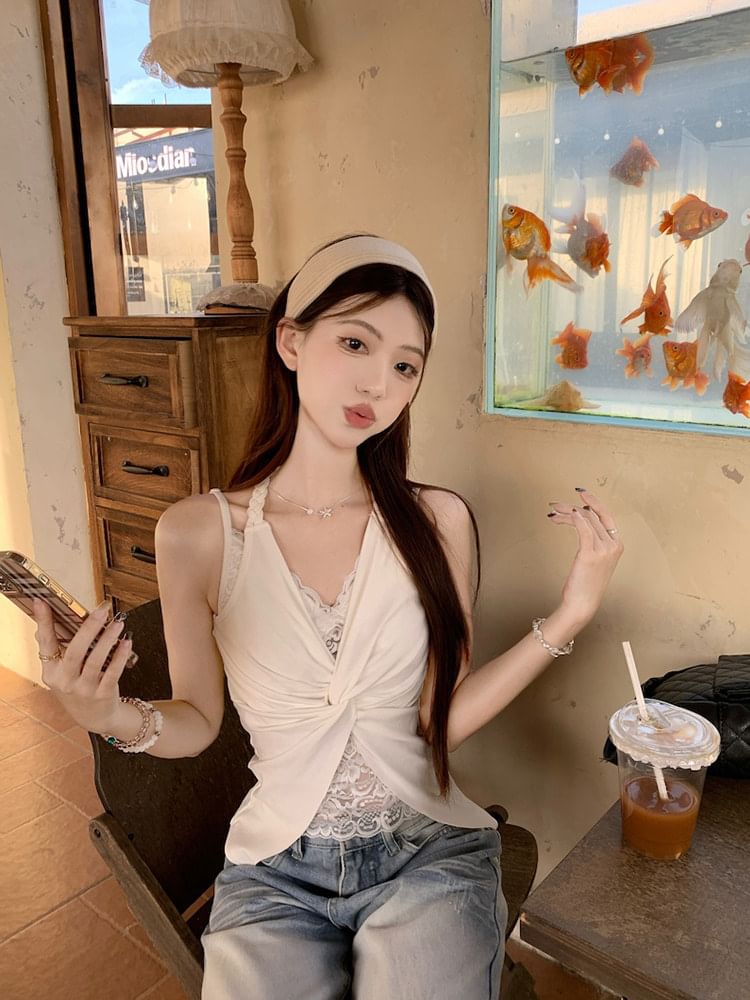Lace Panel Ruched Back Crop Top