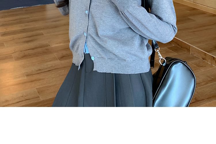 Mock Two-Piece Crew Neck Two Tone Button-Up Crop Cardigan