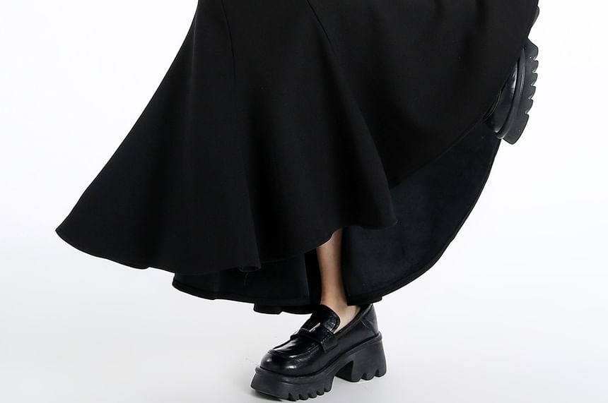 Black Mermaid Maxi Skirt - Elegant High-Waisted Silhouette