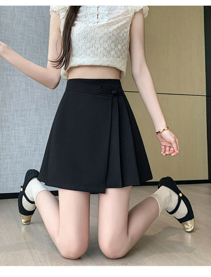 Black High-Waisted Mini Pleated Skirt with Frog Buttons - Altfashion Shop