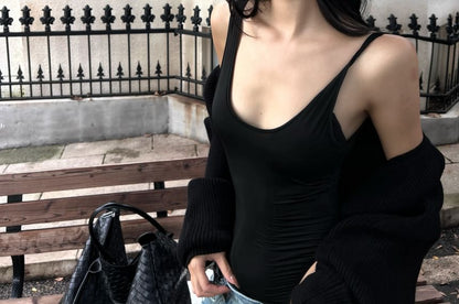 Sleeveless Plain Bodysuit Top / Long-Sleeve Knit Shrug
